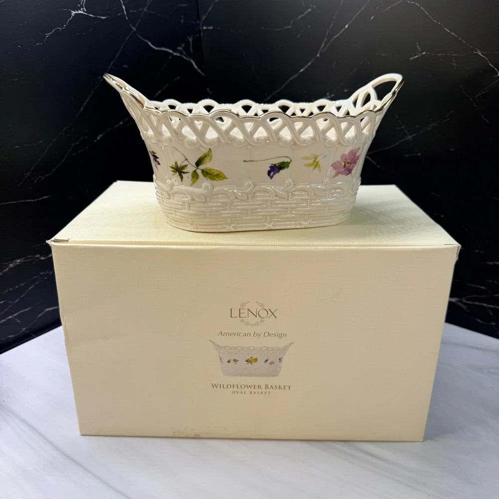 Lenox Wildflower Basket Oval Pierced Porcelain Floral Gold Trim 819434 with box